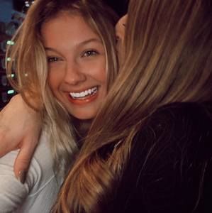 Meet your Posher, Kaelyn